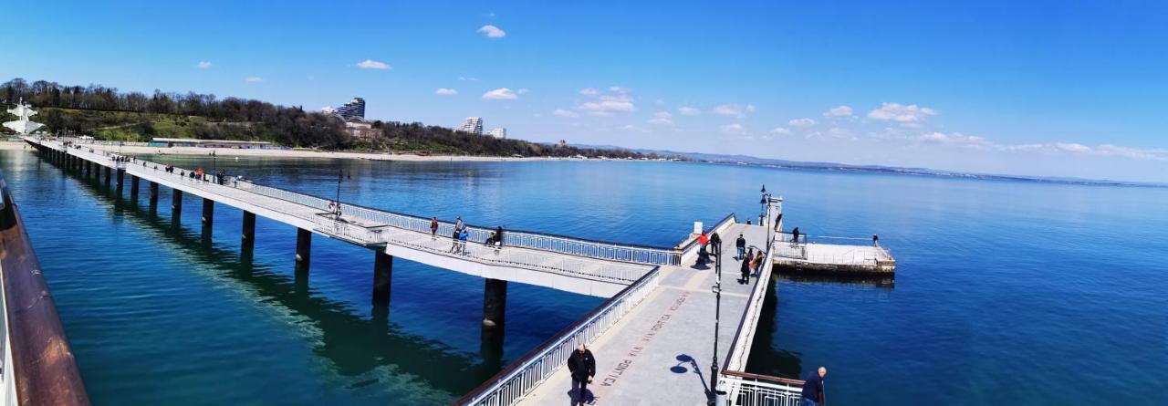 Luxury Apartments Alix Burgas Exterior foto